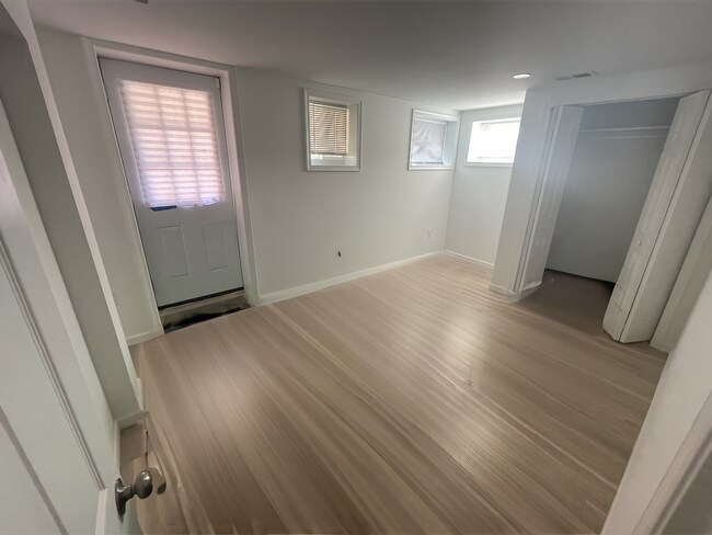 Building Photo - 830 Varnum St NW