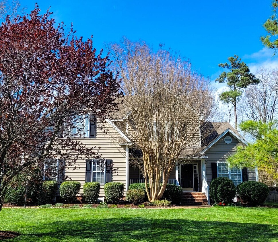 Foto principal - Family-Friendly Mechanicsville Home with Deck, Patio & HOA Amenities