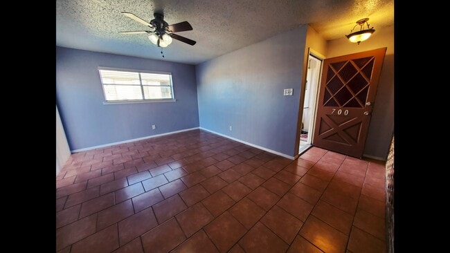 Family Room - 700 E Pecan St