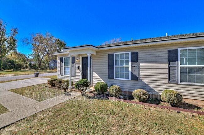 Building Photo - 1718B Hicks Street