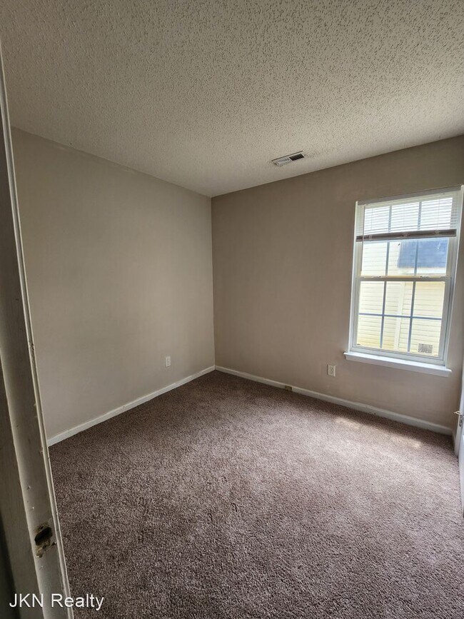 Foto del edificio - 3 br, 1 bath House - 3000 Fairglen Road