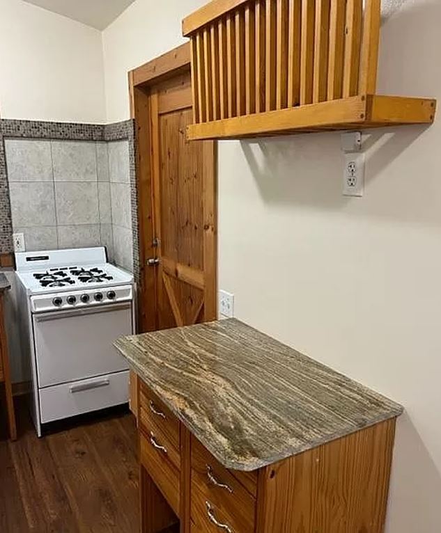 Foto del edificio - 11 -3157 Alaula St