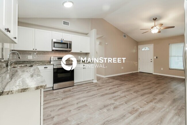 Foto del edificio - 3 Bedroom Pet-Friendly Home in New Port Ri...