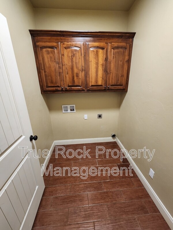 Foto del edificio - 1329 N Monte Vista St