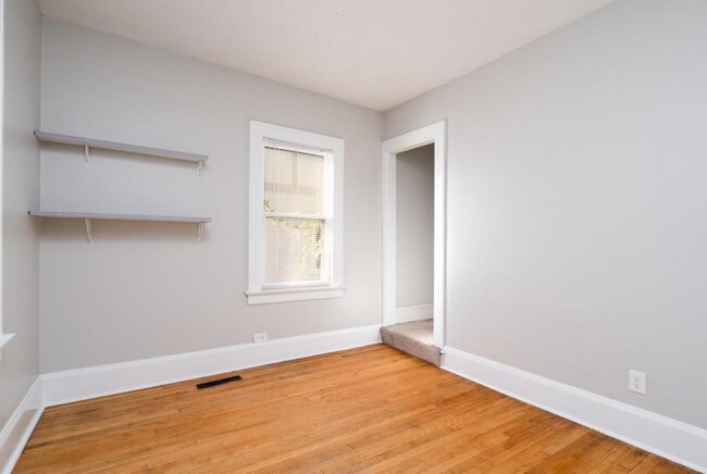 Building Photo - Spacious 4-Bedroom, 2-Bath Home in Northea...