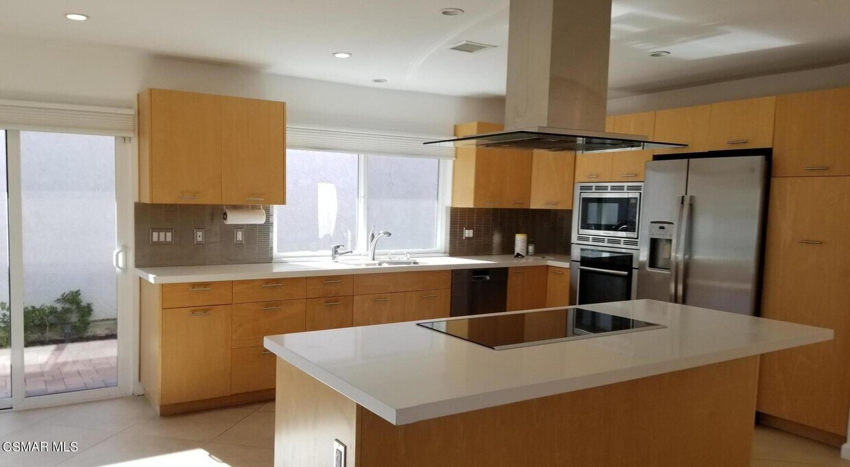 Building Photo - 2392 Topsail Cir