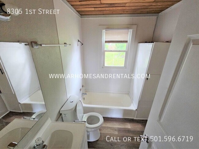 Building Photo - 8305 N 1st St | $725 | 2 beds, 1 bath