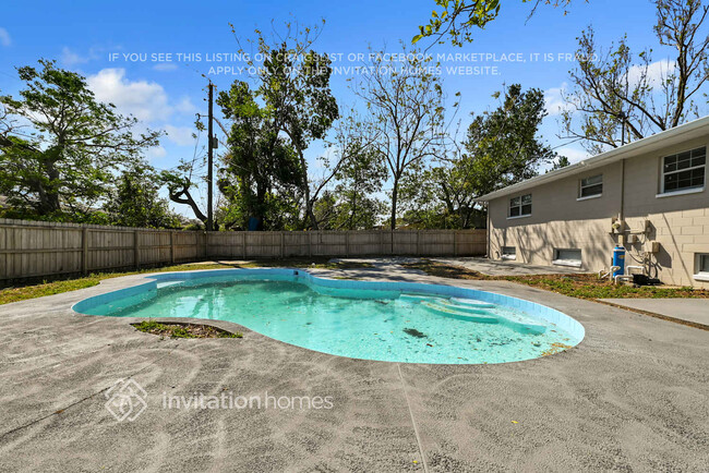 Building Photo - 2121 Oneta Ct