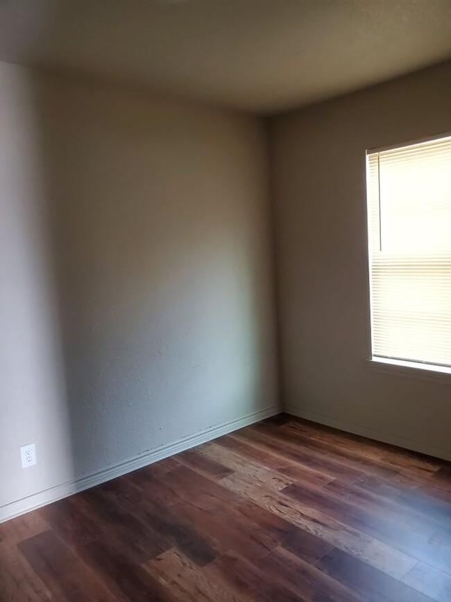 Foto del edificio - 3003 Van Horn Ave