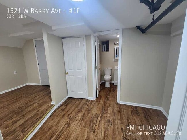 Building Photo - 1521 W Barry Ave