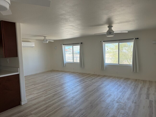 Foto del edificio - 12558 Pima Pkwy