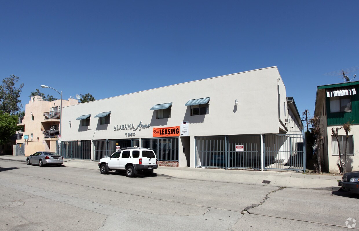 7240 Alabama Ave, Canoga Park, CA 91303 Apartments in Canoga Park, CA