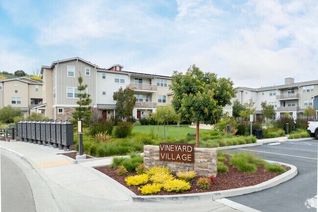 Foto del edificio - Vineyard Village