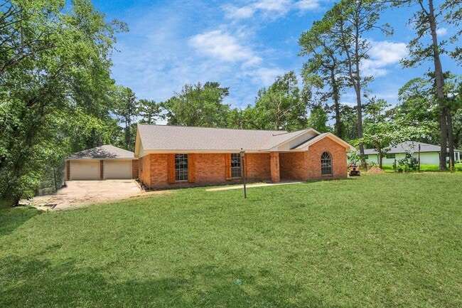 Building Photo - 11811 Campos Dr