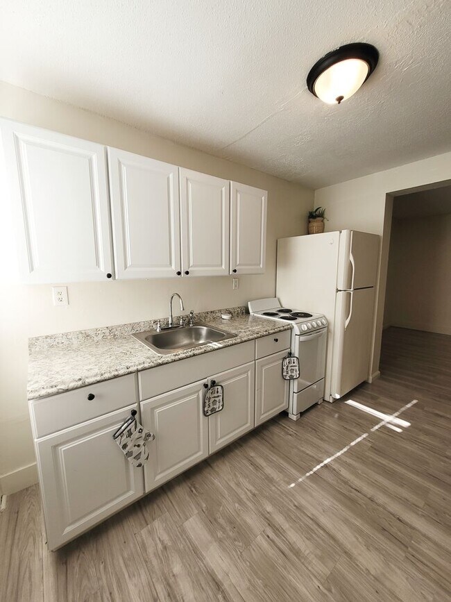 Foto del edificio - Studio Apartment - Utilities Included!