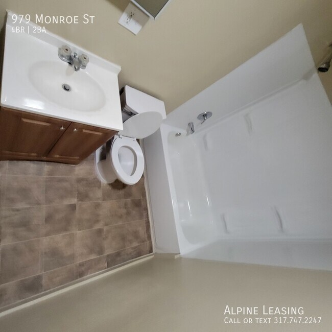 Foto del edificio - Nice East Indy 4BR/2BA House w/Garage!