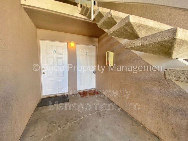 Foto del edificio - 3530 Parkmoor Village Dr
