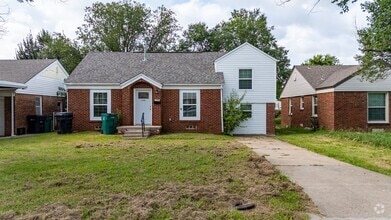Building Photo - 720 SW 46th St
