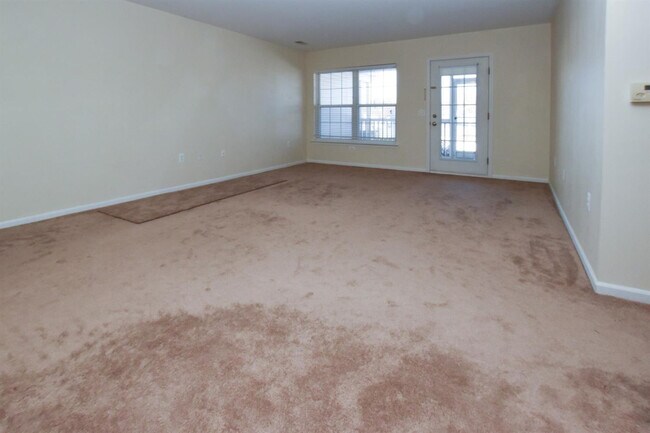 Building Photo - 2790 S Knightsbridge Cir
