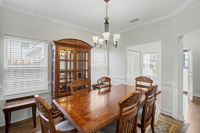 Building Photo - 157 Hamlet Ct