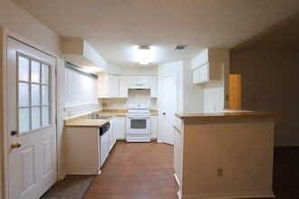 Building Photo - 1210 Strawberry Park Ln