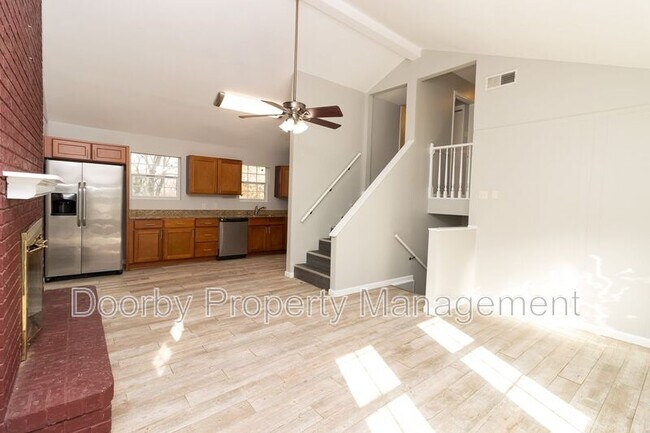 Foto del edificio - 6619 Fairview Rd