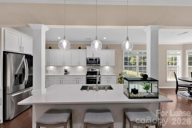 Foto del edificio - 9312 Ardrey Woods Dr