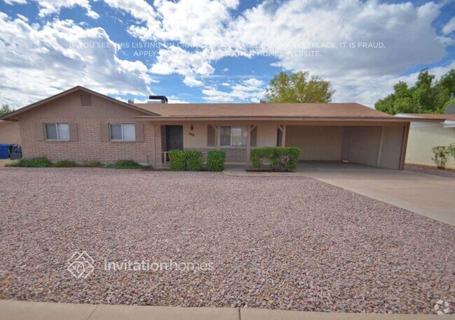 Building Photo - 2463 E Fairbrook St