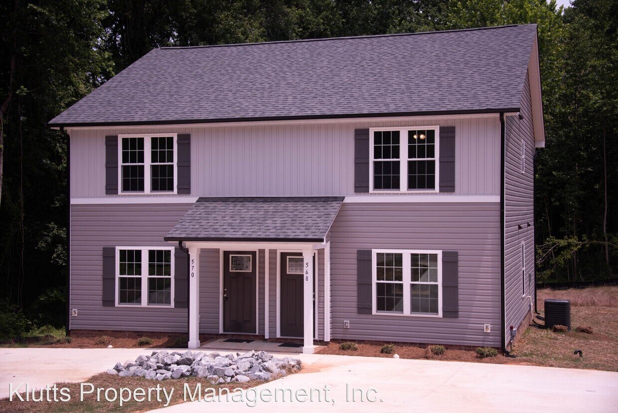 Primary Photo - 3 br, 2.5 bath House - 568 Kirk Street