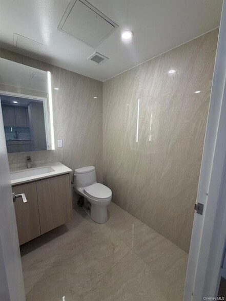Foto del edificio - 33-71 Prince Street Unit 6A