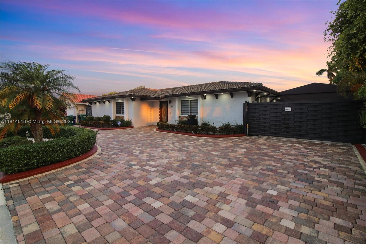 Foto principal - 13262 NW 1st Ter