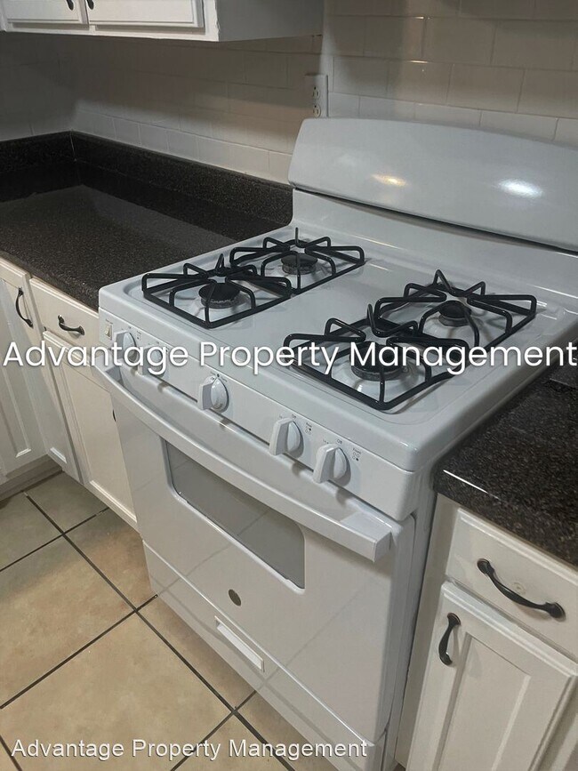 Foto del edificio - 4 br, 3 bath House - 777 Patterson St.