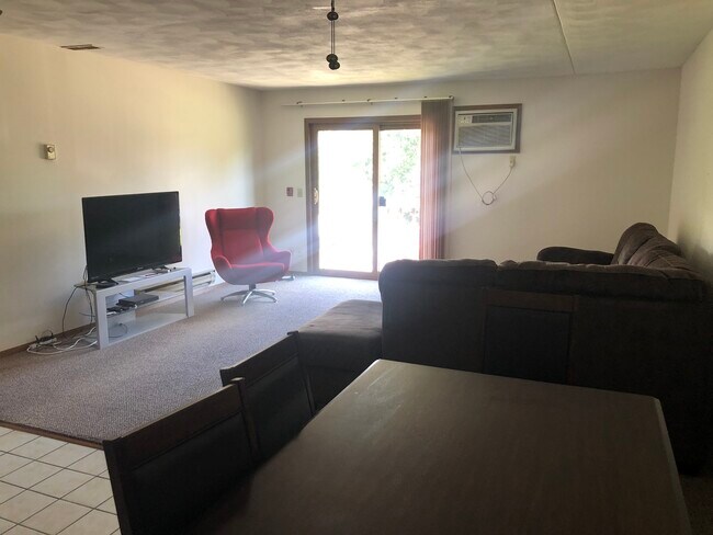 Foto del edificio - 234 N Grove St