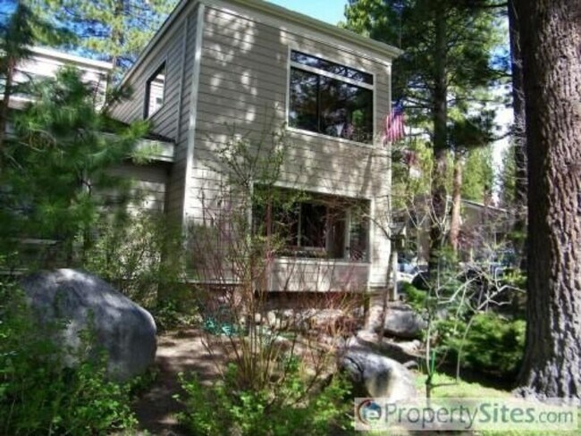 Building Photo - 121 Juanita Dr