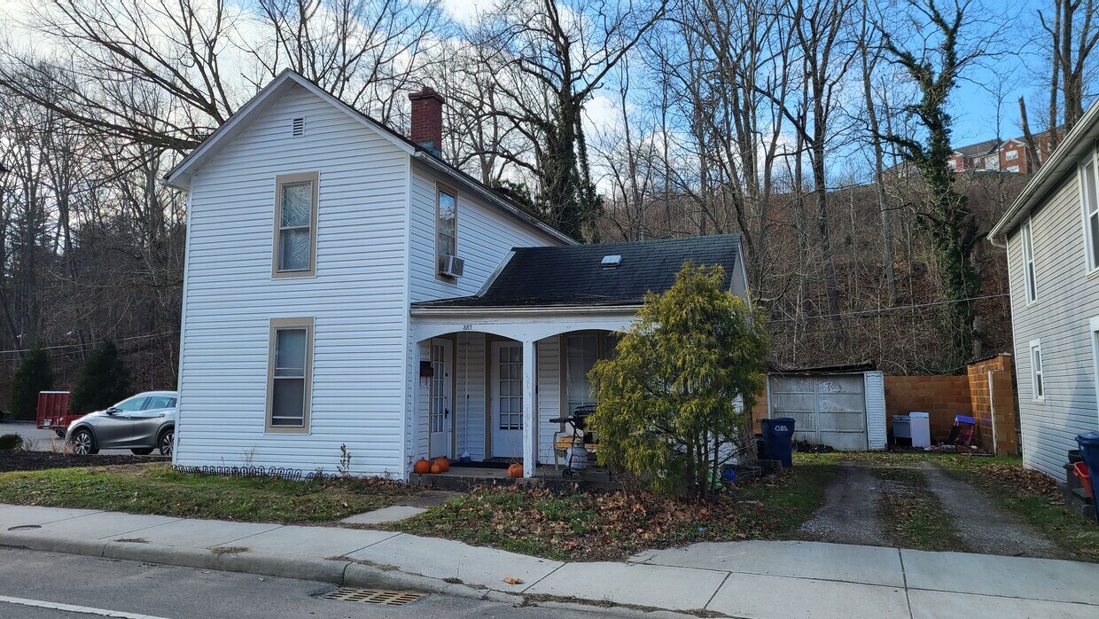 387 Richland Ave, Athens, OH 45701 House Rental in Athens, OH