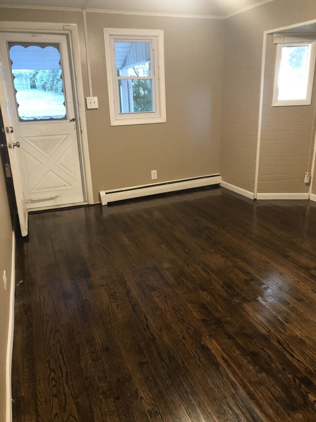 58 Manchester Ave Waterbury, CT 06705 Alquileres en Waterbury, CT