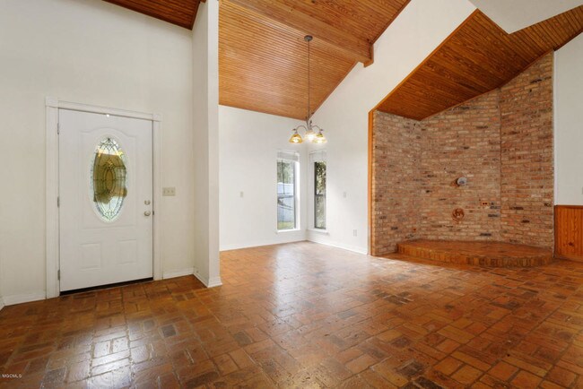 Building Photo - 821 W Bond Ave