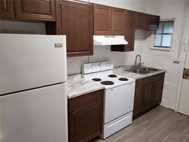Foto del edificio - 406 SW 2nd St