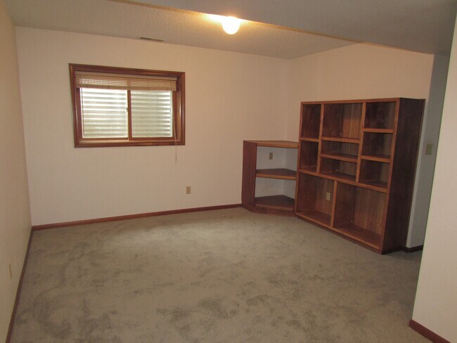 Foto del edificio - 3 BEDROOM | 2 BATH | DUPLEX | WEST