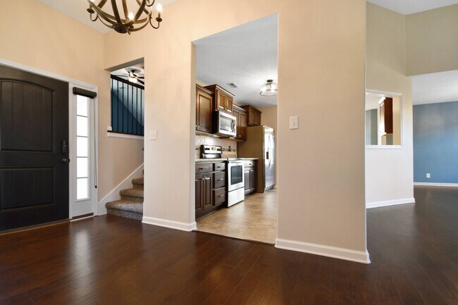 Foto del edificio - Pet Friendly Three Bedroom with Bonus!