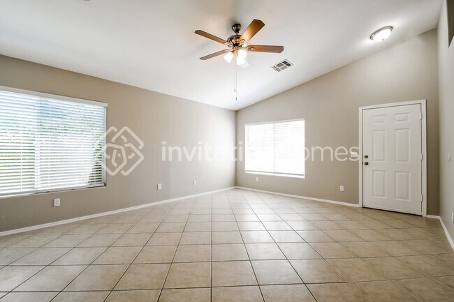 Building Photo - 3606 W Via Del Sol Dr
