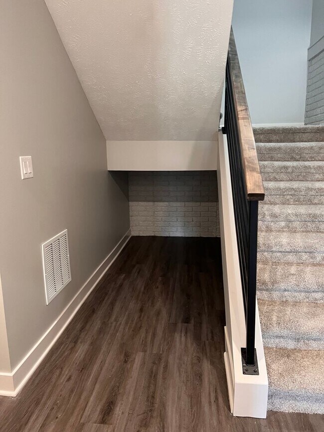 Foto del edificio - Luxury Living In Midtown near UNMC - 2bed 3bath + Garage