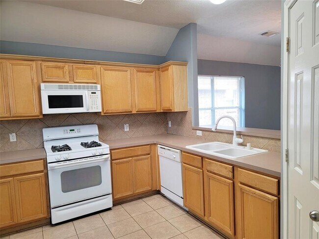 Building Photo - 12242 Noco Dr