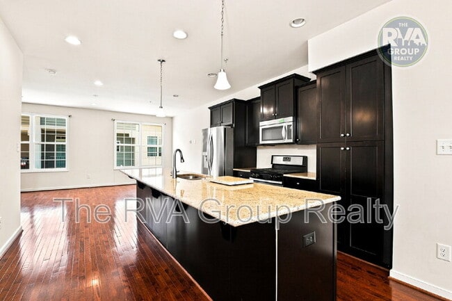 Building Photo - 3916 Brownstone Blvd