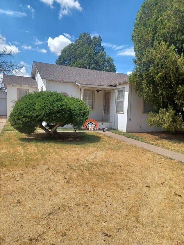 Primary Photo - Cute 2 bedroom 1 bathroom home.