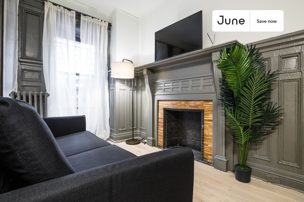 Photo - 154 West 76th Street