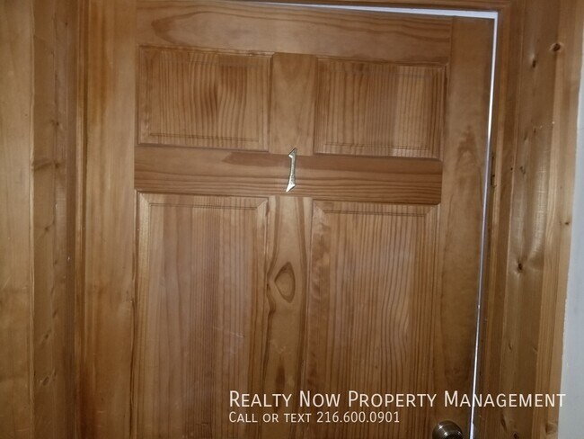 Foto del edificio - 20838 Detroit Rd