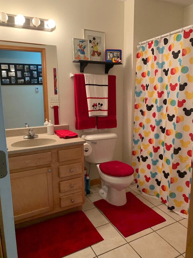 Building Photo - 1547 N Redhawk Dr