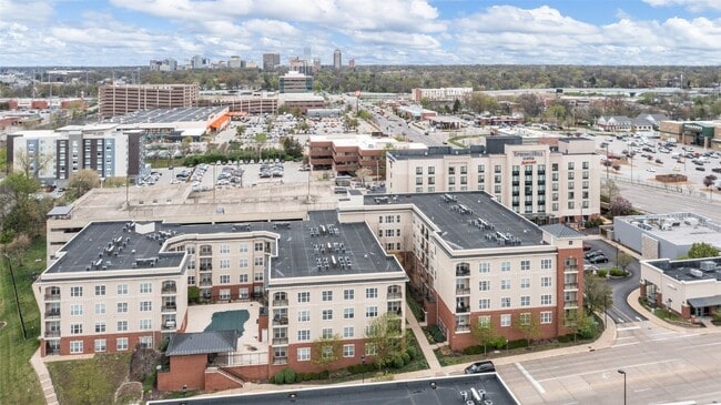 Building Photo - 1251 Strassner Dr