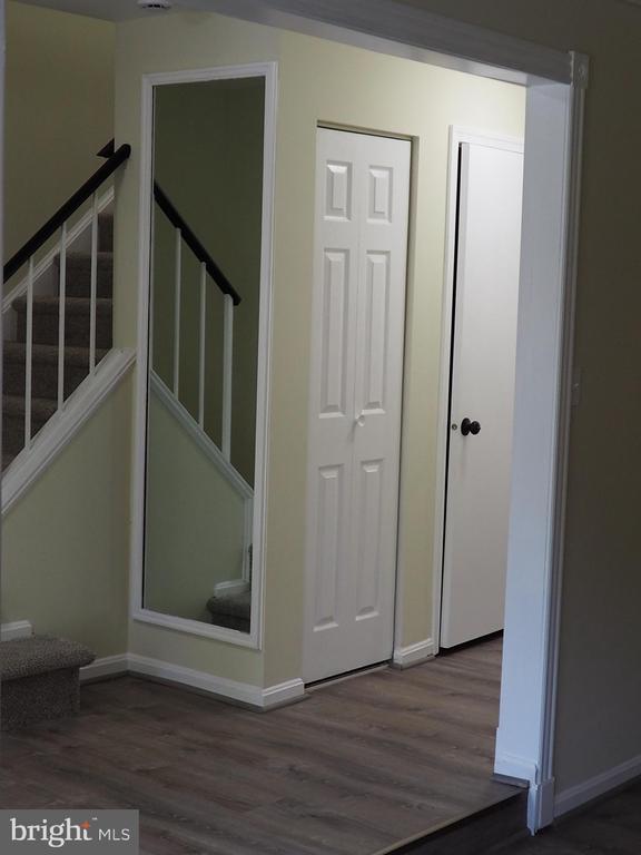 Foto del edificio - 5711 Crownleigh Ct